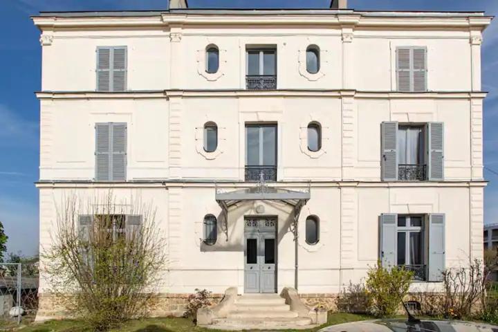 Le Studio Parisien Буасси-Сен-Лежер Экстерьер фото